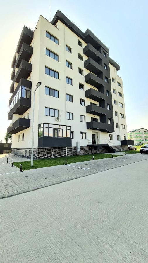 Bright Stylish Apartment In Pitesti Piteşti Kültér fotó