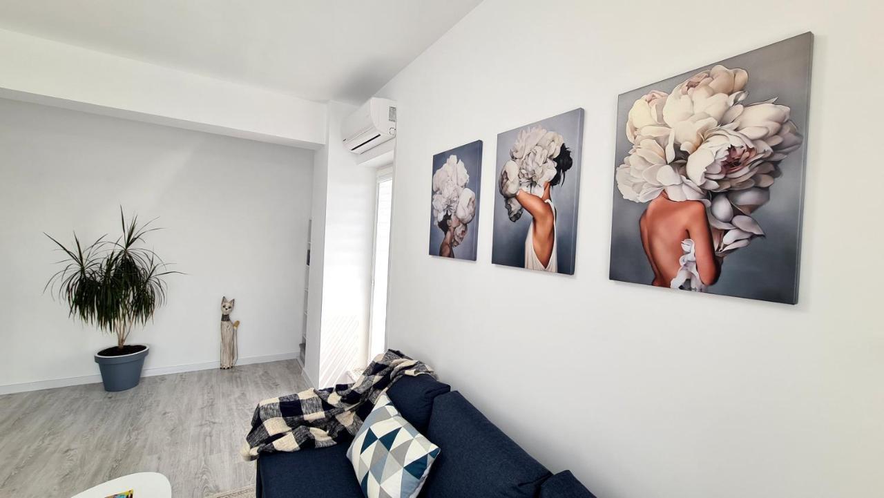 Bright Stylish Apartment In Pitesti Piteşti Kültér fotó